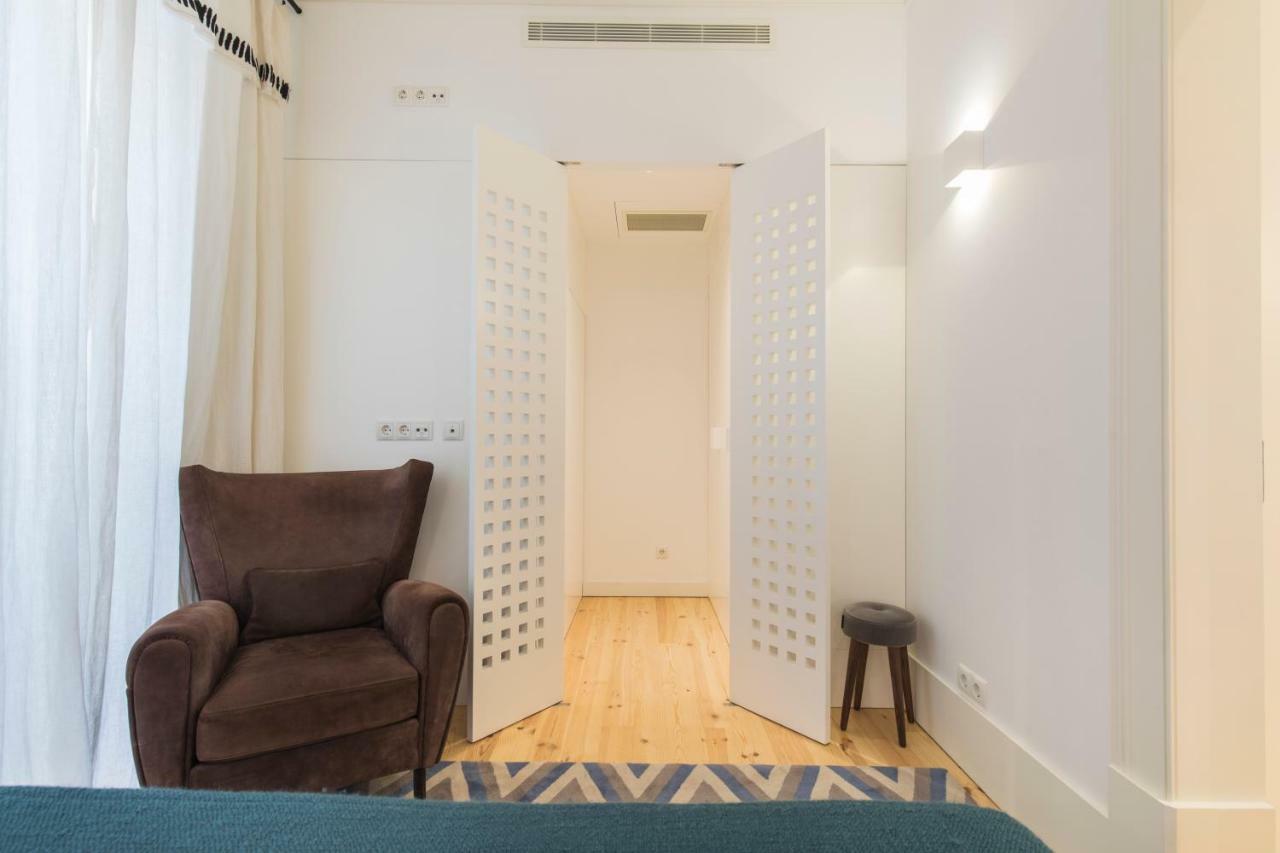 Charming 2 Bedroom Apartment In Baixa Chiado Lisbon Exterior photo