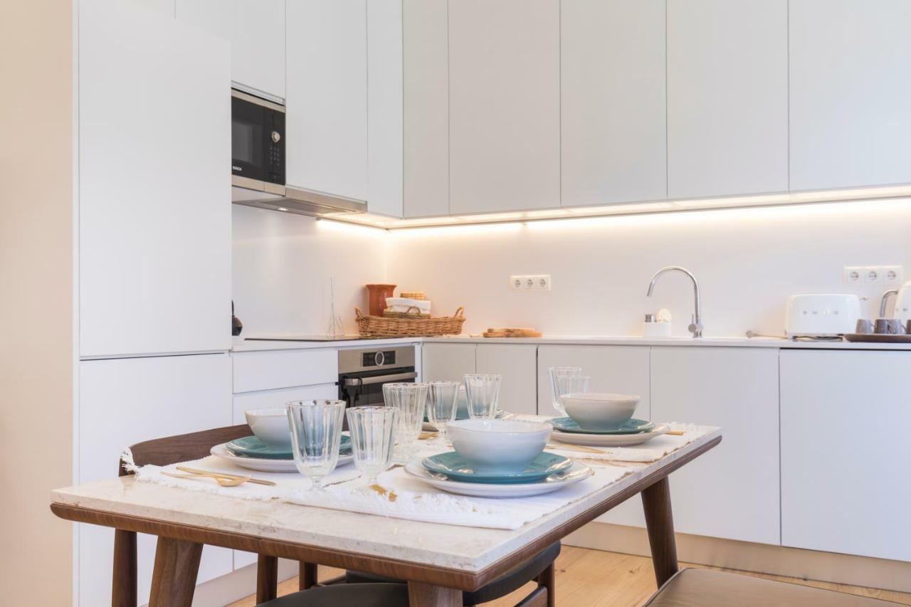 Charming 2 Bedroom Apartment In Baixa Chiado Lisbon Exterior photo
