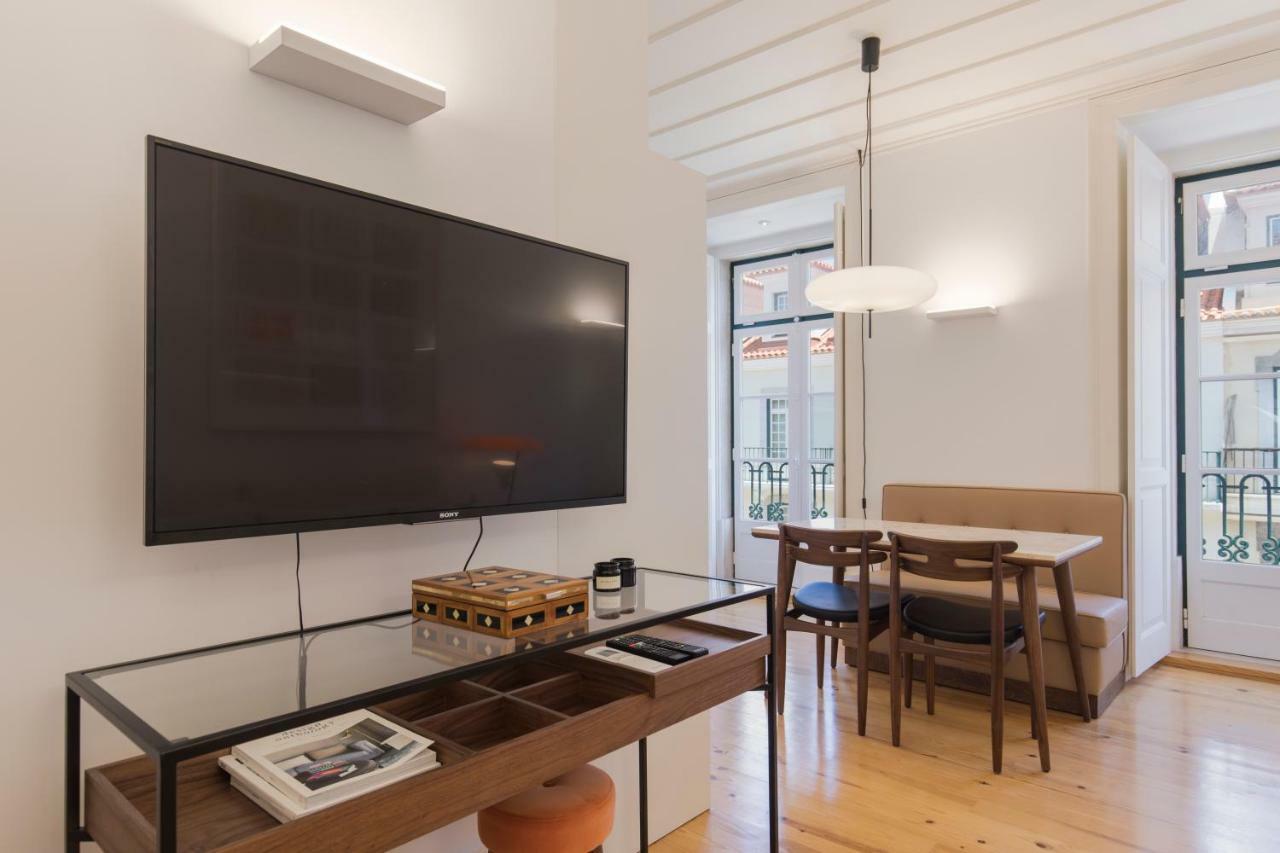 Charming 2 Bedroom Apartment In Baixa Chiado Lisbon Exterior photo